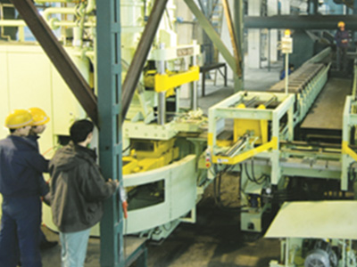 The first valve industry to introduce Japan KOYO 6050R, 50V two automatic modeling line. Marks the complete elimination of manual modeling, the use of mechanized production through the use of electronic ingredients to improve the quality of internal and external products. The first valve industry to introduce Japan KOYO 6050R, 50V two automatic modeling line. Marks the complete elimination of manual modeling, the use of mechanized production through the use of electronic ingredients to improve the quality of internal and external products.